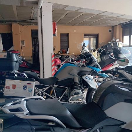 Hotel Alina Cangas De Narcea Eksteriør billede