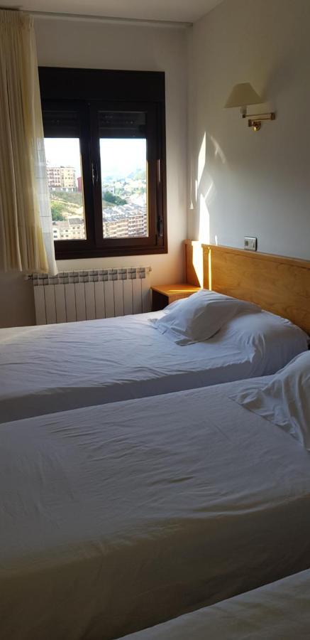 Hotel Alina Cangas De Narcea Eksteriør billede